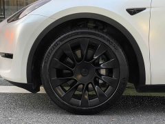 Tesla Model Y Standard Range RWD - ფოტო 14