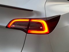 Tesla Model Y Standard Range RWD - ფოტო 16