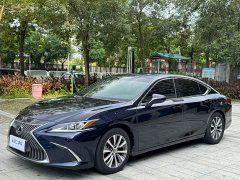 Lexus ES 200 Luxury - ფოტო 1