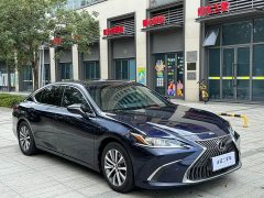 Lexus ES 200 Luxury - ფოტო 3
