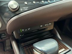 Lexus ES 200 Luxury - ფოტო 8