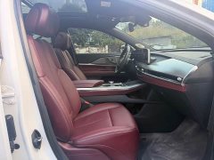 Cadillac XT5 2025 2.0T Platinum - ფოტო 10