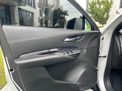 Cadillac XT4 28T FWD Technology - ფოტო 6