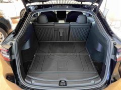 Tesla Model Y Rear-Wheel Drive - ფოტო 10