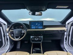 Lincoln Adventurer Explorer 2.0T FWD Elegant Edition - ფოტო 13