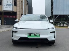 Tesla Model Y Rear-Wheel Drive - ფოტო 2