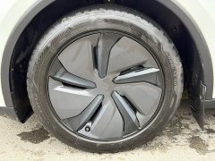 Tesla Model Y Rear-Wheel Drive - ფოტო 7