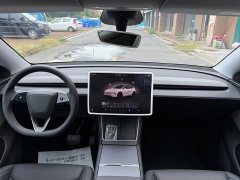 Tesla Model Y Rear-Wheel Drive - ფოტო 9