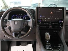 Toyota Vellfire Crown Hybrid 2.5L Executive Premier Edition - photo 11