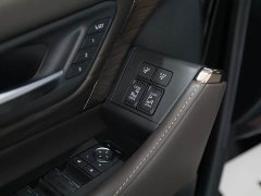 Toyota Vellfire Crown Hybrid 2.5L Executive Premier Edition - photo 8