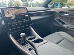 Toyota Camry Hybrid 2.5L XLE Premium - ფოტო 19