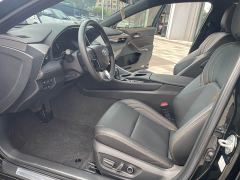 Toyota Camry Hybrid 2.5L XLE Premium - ფოტო 9