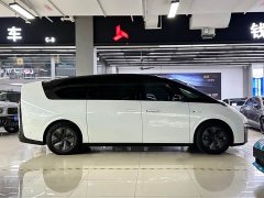 Li Auto MEGA Home Family Edition - ფოტო 6