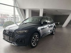 Audi Q5L 40 TFSI Fashion Dynamic - ფოტო 1