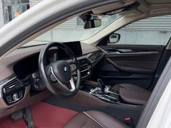 BMW 5 Series 525Li M Sport Package - ფოტო 4