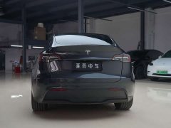 Tesla Model Y Long Range All-Wheel Drive - ფოტო 5