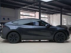 Tesla Model Y Long Range All-Wheel Drive - ფოტო 7