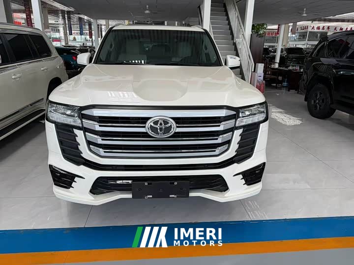 Toyota Land Cruiser (Imported) LC300 4.0T Sunroof Edition - ავტომობილი ჩინეთიდან
