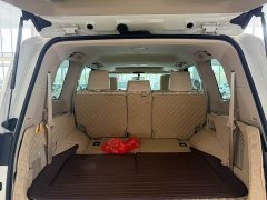 Toyota Land Cruiser (Imported) LC300 4.0T Sunroof Edition - ფოტო 9