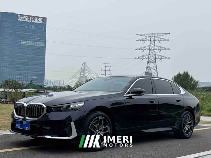 BMW 5 Series 530Li Premier Luxury Package - ავტომობილი ჩინეთიდან