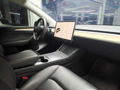 Tesla Model Y Standard Range RWD - ფოტო 10