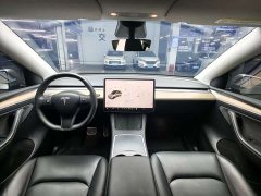 Tesla Model Y Standard Range RWD - ფოტო 4