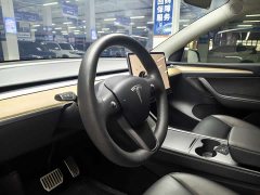 Tesla Model Y Standard Range RWD - ფოტო 8