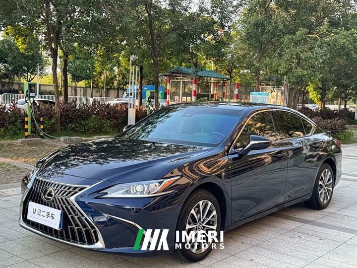 Lexus ES 2023 200 Excellence Edition - ავტომობილი ჩინეთიდან