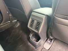 Honda Vezel 1.5L CVT Pioneer Edition - ფოტო 13