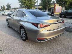 Lexus ES 200 Premium Edition - ფოტო 7