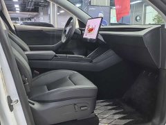 Tesla Model Y Long Range All-Wheel Drive - ფოტო 10