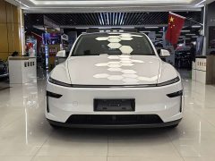 Tesla Model Y Long Range All-Wheel Drive - ფოტო 2