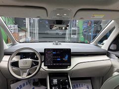 Volvo EM90 2025 Ultra Six-Seater - ფოტო 7