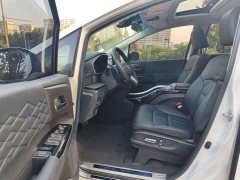 Honda Odyssey 2.0L e:HEV Luxury - ფოტო 4