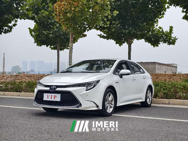 Toyota Corolla Hybrid 1.8H E-CVT Luxury - ავტომობილი ჩინეთიდან