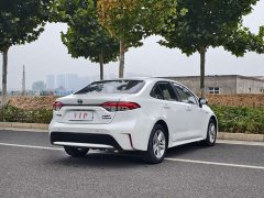 Toyota Corolla Hybrid 1.8H E-CVT Luxury - ფოტო 9