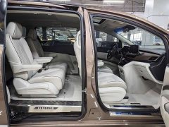 Buick GL8 Land Executive Cabin 652T Luxury - ფოტო 11