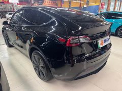 Tesla Model Y Rear-Wheel Drive - ფოტო 14