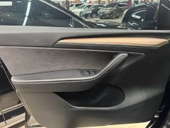 Tesla Model Y Rear-Wheel Drive - ფოტო 4