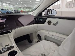 Xpeng Zun S800 2025 Extended Range Starlight Executive Edition 4-Seater (192-line LiDAR) - ფოტო 14