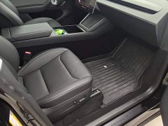 Tesla Model Y Rear-Wheel Drive Launch Edition - ფოტო 8