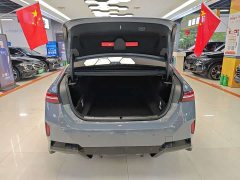 BMW 5 Series 525Li M Sport Package - ფოტო 10