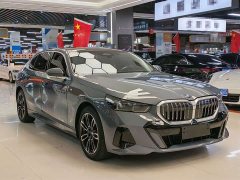 BMW 5 Series 525Li M Sport Package - ფოტო 3