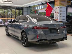 BMW 5 Series 525Li M Sport Package - ფოტო 7