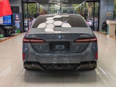 BMW 5 Series 525Li M Sport Package - ფოტო 8