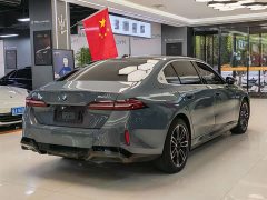 BMW 5 Series 525Li M Sport Package - ფოტო 9