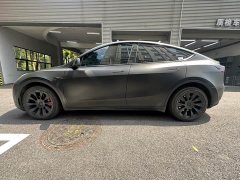 Tesla Model Y Rear-Wheel Drive - ფოტო 4