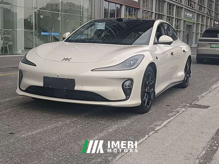 IM Motors Zhiji L6 Max - ავტომობილი ჩინეთიდან