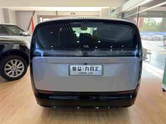 Li Auto Li Xiang MEGA Ultra - ფოტო 16