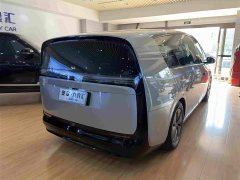 Li Auto Li Xiang MEGA Ultra - ფოტო 18